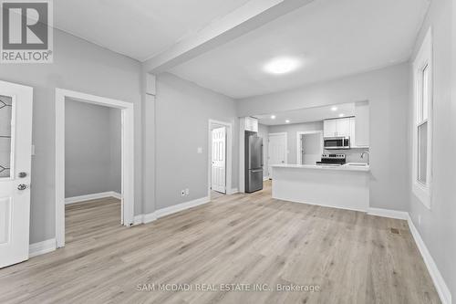 266 Beach Road, Hamilton, ON - Indoor Photo Showing Other Room