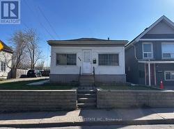 266 BEACH ROAD Hamilton, ON L8L 4B2