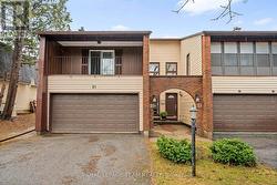 21 OBERON STREET Ottawa, ON K2H 7X6