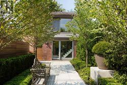 400 - 78 ROXBOROUGH STREET E  Toronto, ON M4W 1V8