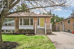 45 SANTA BARBARA ROAD Toronto, ON M2N 2C1