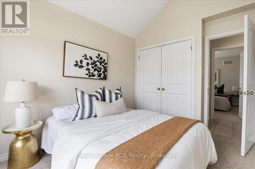 14 Parkside Street, Mapleton, ON - Indoor Photo Showing Bedroom