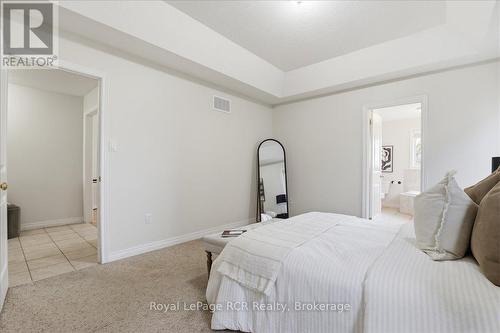 14 Parkside Street, Mapleton, ON - Indoor Photo Showing Bedroom