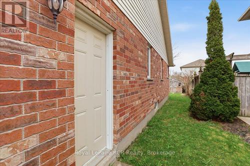 14 Parkside Street, Mapleton, ON - Outdoor With Exterior