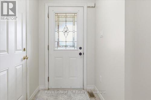 14 Parkside Street, Mapleton, ON - Indoor Photo Showing Other Room