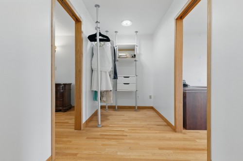 Penderie (Walk-in) - 5539 Av. Macdonald, Hampstead, QC - Indoor Photo Showing Other Room