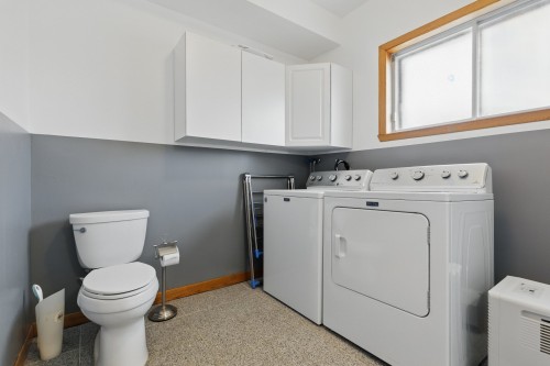 Salle de lavage - 5539 Av. Macdonald, Hampstead, QC - Indoor Photo Showing Laundry Room