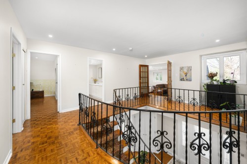 Hall d'entrée/Vestibule - 318 Av. Berkshire, Beaconsfield, QC - Indoor Photo Showing Other Room