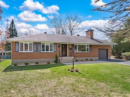1995 Rue des Sorbiers  Saint-Bruno-De-Montarville, QC J3V 4N4