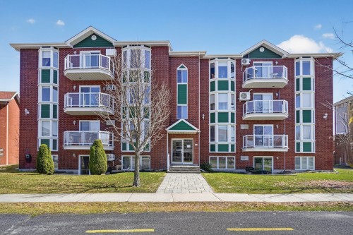 302-2325 Boul. Jacques-Marcil  Longueuil (Saint-Hubert), QC J3Y 9C2