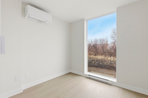 Master Bedroom - 105-5606 Av. Pierre-De Coubertin, Montréal-Est, QC - Indoor Photo Showing Other Room