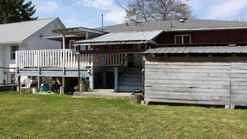 119 2Nd Avenue, Nakusp, BC - Outdoor With Exterior