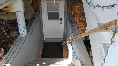 119 2Nd Avenue, Nakusp, BC - 