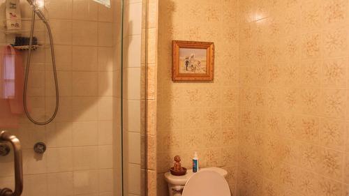 119 2Nd Avenue, Nakusp, BC - Indoor Photo Showing Bathroom