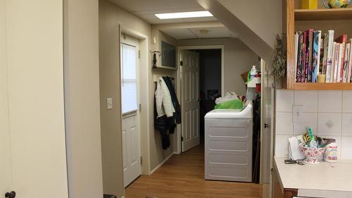 119 2Nd Avenue, Nakusp, BC - Indoor