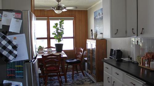 119 2Nd Avenue, Nakusp, BC - Indoor