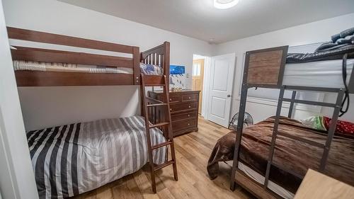 9934 Osprey Landing Drive, Wardner, BC - Indoor Photo Showing Bedroom