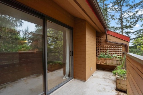 205-2341 Harbour Rd, Sidney, BC 
