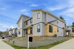 1517 Marban Rd Nanaimo, BC V9X 1A1