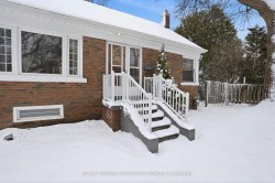 11 Innisdale Drive Toronto, ON M1R 1C4