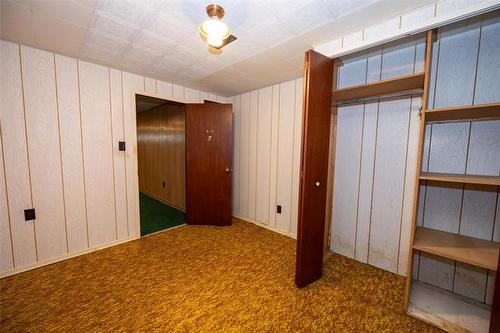 427 Thompson Dr, Winnipeg, MB 