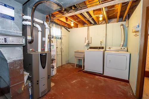 427 Thompson Dr, Winnipeg, MB 