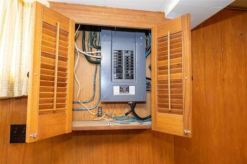 427 Thompson Dr, Winnipeg, MB 