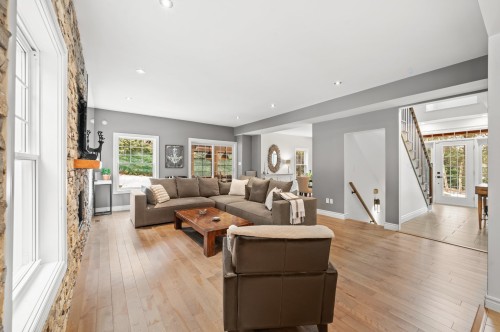 Salon - 74 Rue Balmoral, Morin-Heights, QC - Indoor Photo Showing Living Room