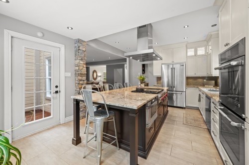 Cuisine - 74 Rue Balmoral, Morin-Heights, QC - Indoor Photo Showing Kitchen With Upgraded Kitchen