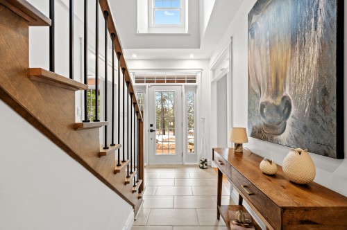 Hall d'entrée/Vestibule - 74 Rue Balmoral, Morin-Heights, QC - Indoor Photo Showing Other Room
