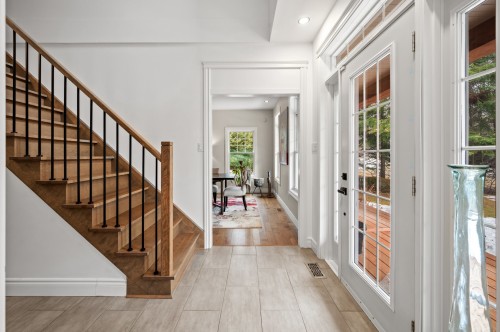 Hall d'entrée/Vestibule - 74 Rue Balmoral, Morin-Heights, QC - Indoor Photo Showing Other Room