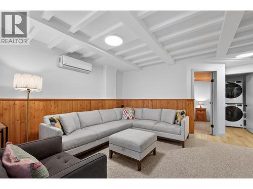 Living room downstairs - 374 Kildare Way, Vernon, BC - Indoor Photo Showing Living Room