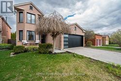 284 LANCREST STREET  Pickering, ON L1V 6N3