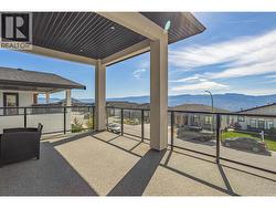 Partially Covered deck overlooking the beautiful views - 