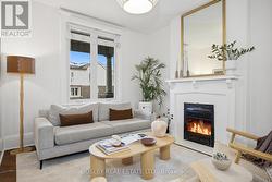 118 MOUNTJOY AVENUE Toronto, ON M4J 1J8