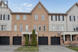 50 SPRAGGINS LANE Ajax, ON L1T 4H2