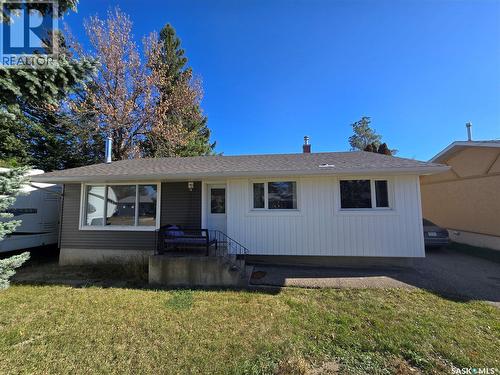 719 3rd STREET E  Assiniboia, SK S0H 0B0