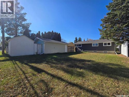 719 3Rd Street E, Assiniboia, SK - Outdoor