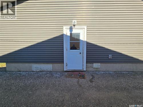719 3Rd Street E, Assiniboia, SK - Outdoor