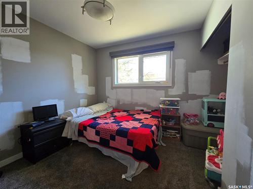 719 3Rd Street E, Assiniboia, SK - Indoor Photo Showing Bedroom