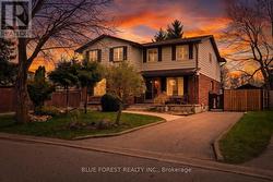 3 LACEY CRESCENT  London South (South X), ON N6E 2E6