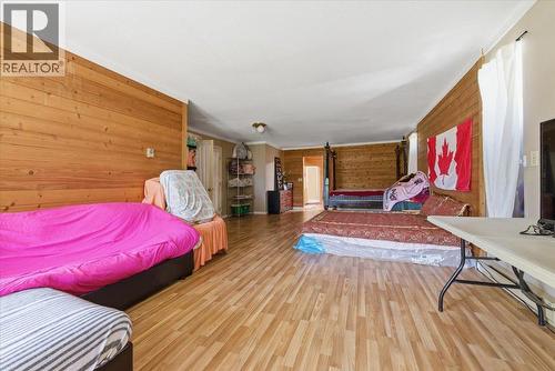 8163 Buchanan Road, Coldstream, BC - Indoor Photo Showing Bedroom