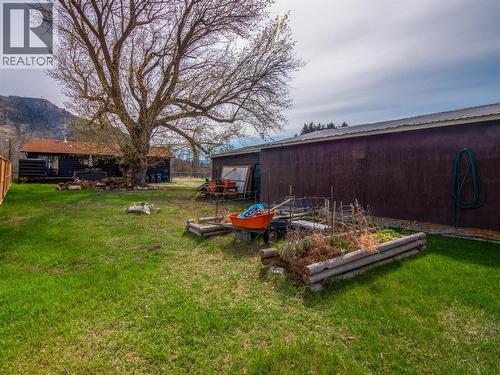 8114 River Road, Oliver, BC - Outdoor