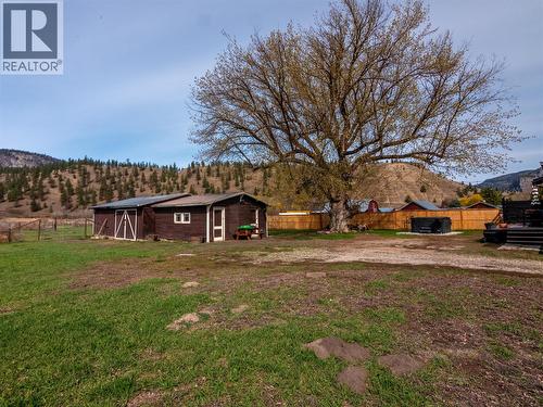 8114 River Road, Oliver, BC - Outdoor