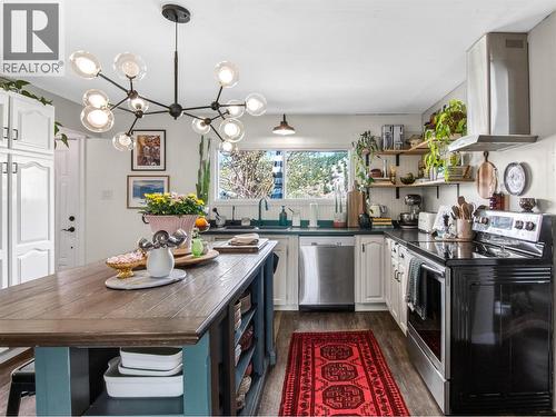 8114 River Road, Oliver, BC - Indoor