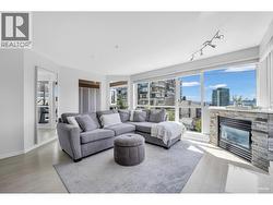 401 122 E 3RD STREET  North Vancouver, BC V7L 1E6