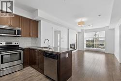 205 827 RODERICK AVENUE  Coquitlam, BC V3K 0E3