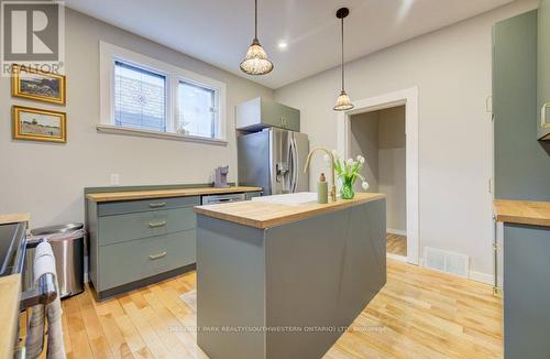 8 Spring Street E, Waterloo, ON - Indoor Photo Showing Kitchen