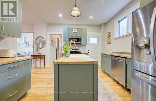 8 Spring Street E, Waterloo, ON - Indoor Photo Showing Kitchen