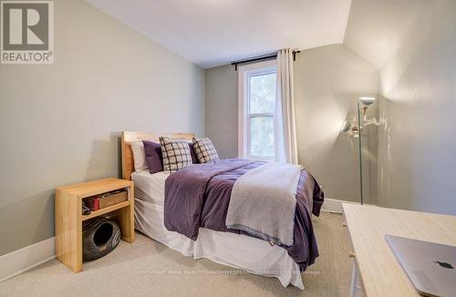 8 Spring Street E, Waterloo, ON - Indoor Photo Showing Bedroom